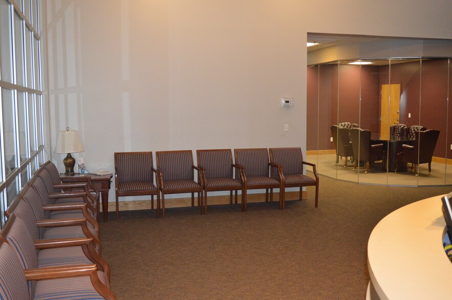 More Photos Of 425 Pleasant St, Brockton Office For Lease