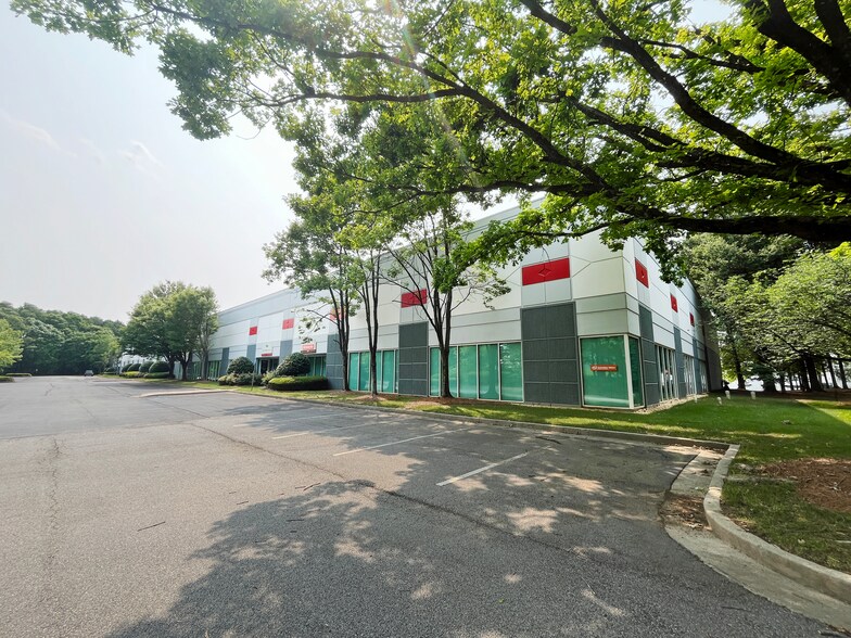 More Photos Of 4345 International Pky, Hapeville Distribution For Lease