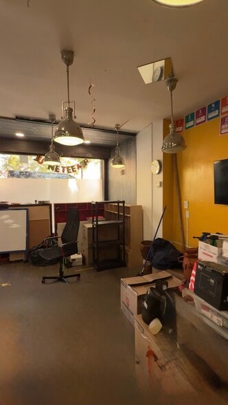 More Photos Of 958 Lafayette Ave, Brooklyn General Retail For Lease