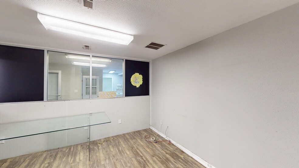 More Photos Of 549 S 10th St, Grand Junction Warehouse For Sale