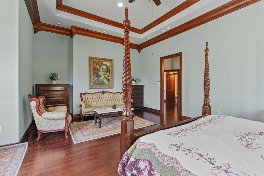 More Photos Of 1092 FM 3000, Elgin Specialty For Sale