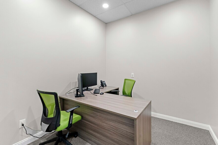 More Photos Of 8219-8347 Wicker Ave, Saint John Freestanding For Lease