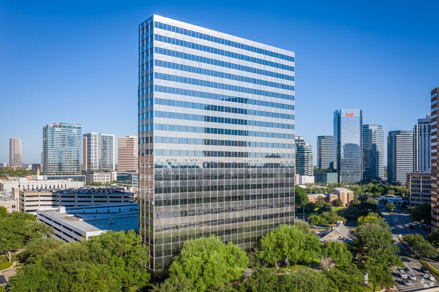 More Photos Of 1900 West Loop S, Houston Office For Lease