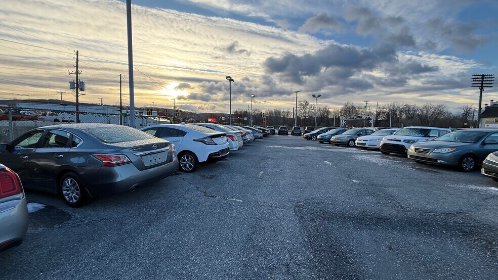 More Photos Of 124 3rd St, Allentown Auto Dealership For Lease