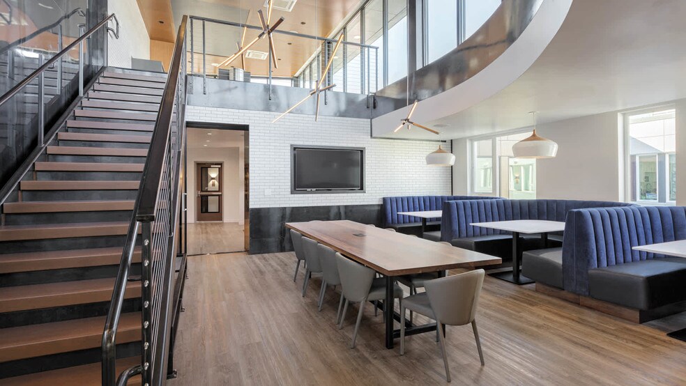 More Photos Of 221 Minor Ave N, Seattle Apartments For Lease