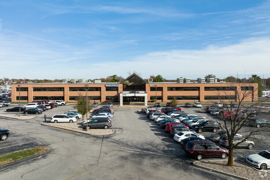 More Photos Of 12700 Southfork Rd, Saint Louis Medical For Lease