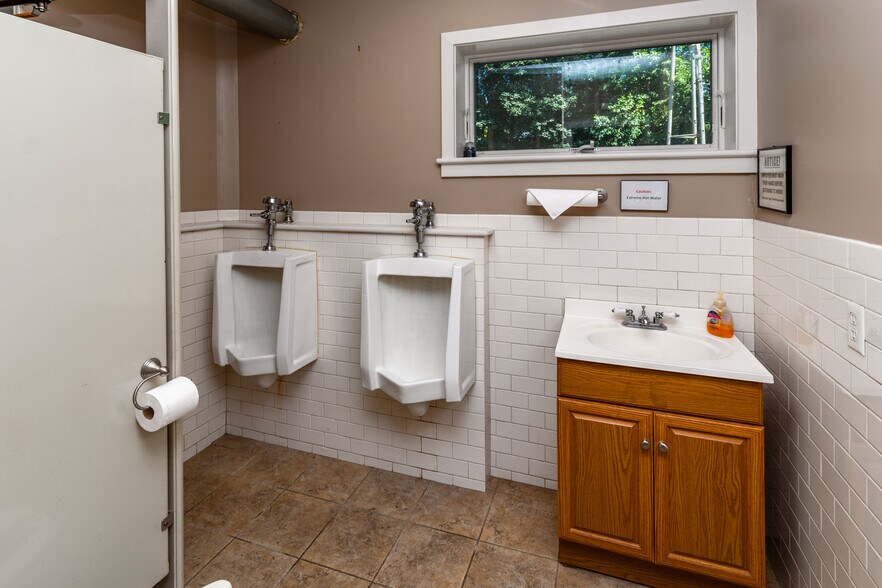 More Photos Of 9 Mill St, Stockton Police Fire Station For Sale