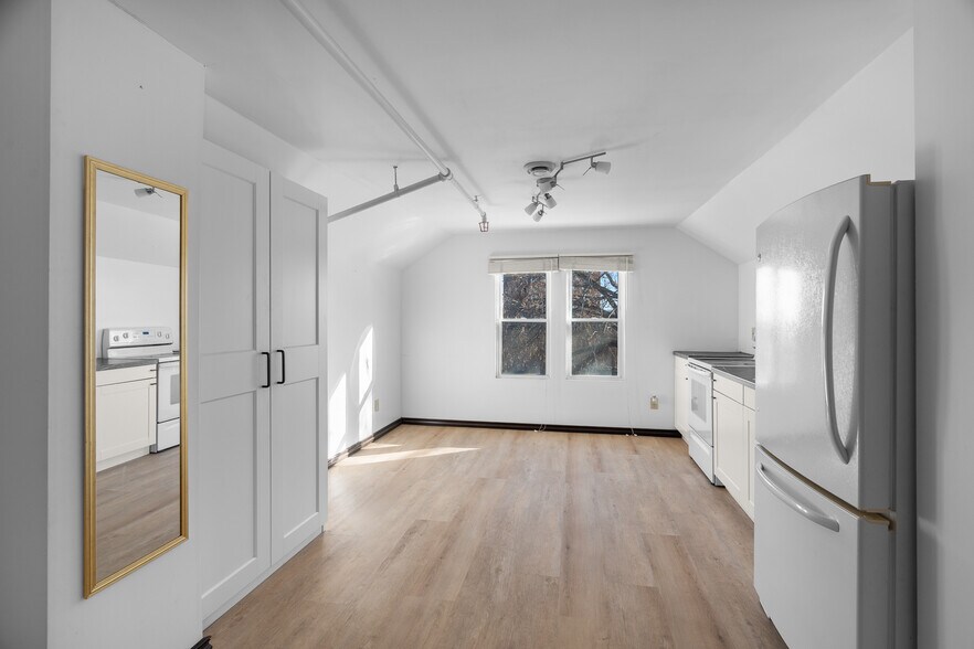 More Photos Of 2420 4th Ave S, Minneapolis Apartments For Sale