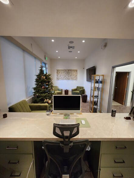 More Photos Of 6630 Foothill Blvd, Tujunga Freestanding For Lease