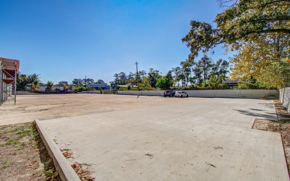 More Photos Of 8730 Ley Rd, Houston Warehouse For Lease