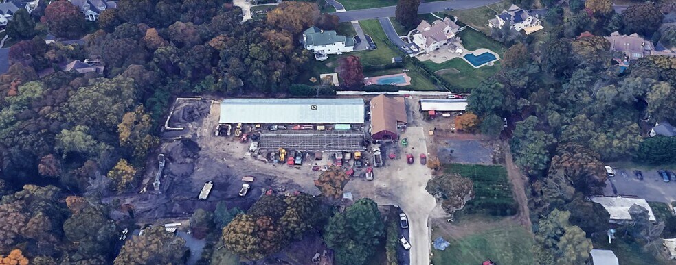 Primary Photo Of 52 Bayview Ave, East Patchogue Unknown For Lease