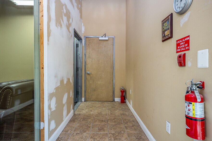 More Photos Of 1 Ten Eyck St, Stony Point General Retail For Sale