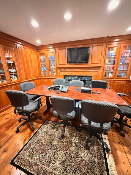 More Photos Of 1107 Taylorsville Rd, Washington Crossing Office For Lease