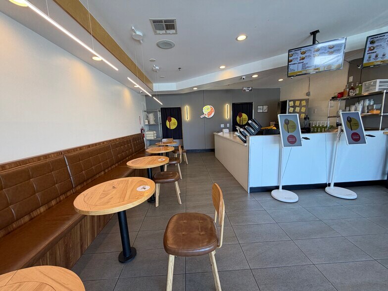 More Photos Of 627-655 W Duarte Rd, Arcadia Freestanding For Lease