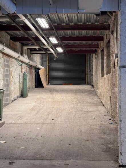 More Photos Of 5604 York Rd, Baltimore Storefront For Lease