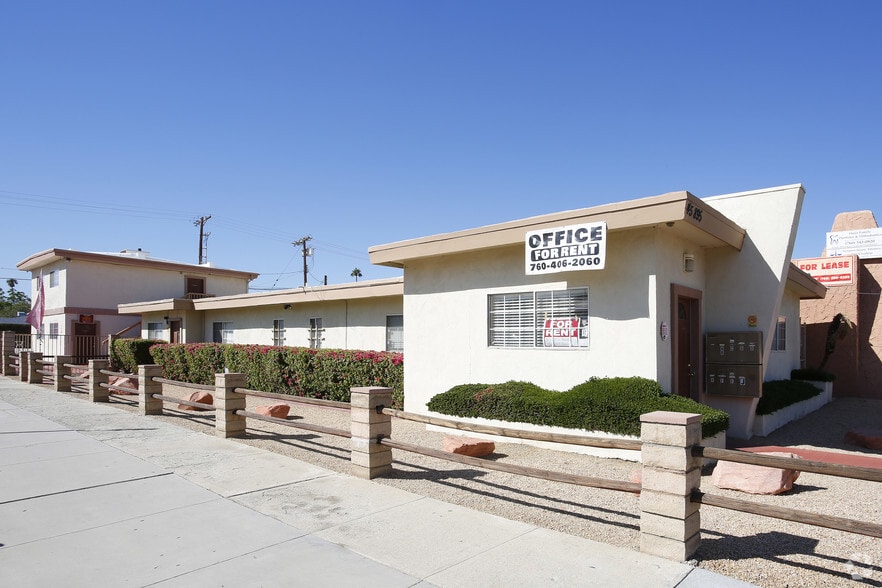 More Photos Of 45895 Oasis St, Indio Office For Lease