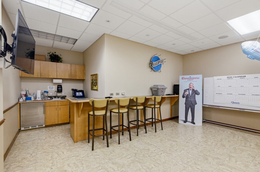 More Photos Of 8316 Lone Tree Rd, Victoria Industrial For Sale