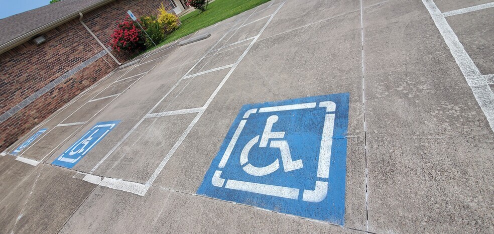 More Photos Of 626 W Main St, Fairfield Lodge Meeting Hall For Lease