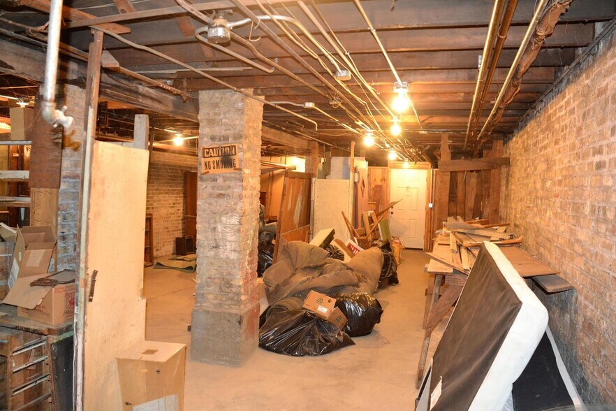 More Photos Of 3213 Washington Ave, Racine Storefront Retail Residential For Sale