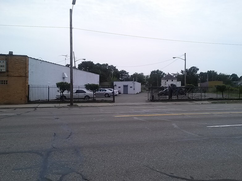 More Photos Of 5186 E Davison St, Detroit Lodge Meeting Hall For Sale