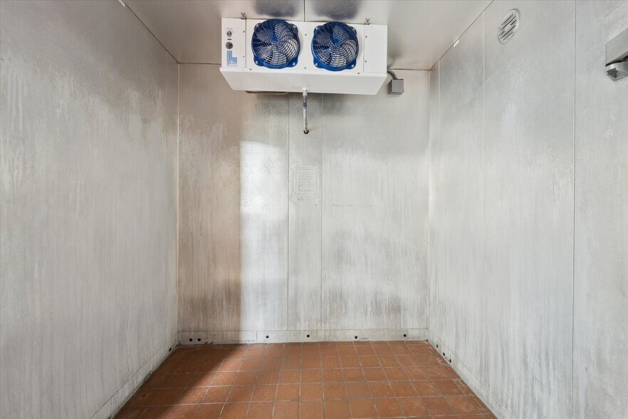 More Photos Of 1601 Butler Ave, Tybee Island Restaurant For Lease