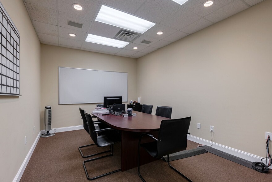 More Photos Of 328 Commerce Blvd, Bogart Warehouse For Sale