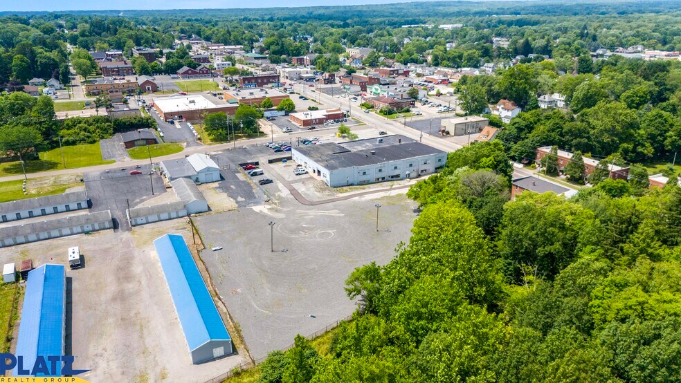 More Photos Of 125 E Liberty St, Hubbard Auto Dealership For Sale