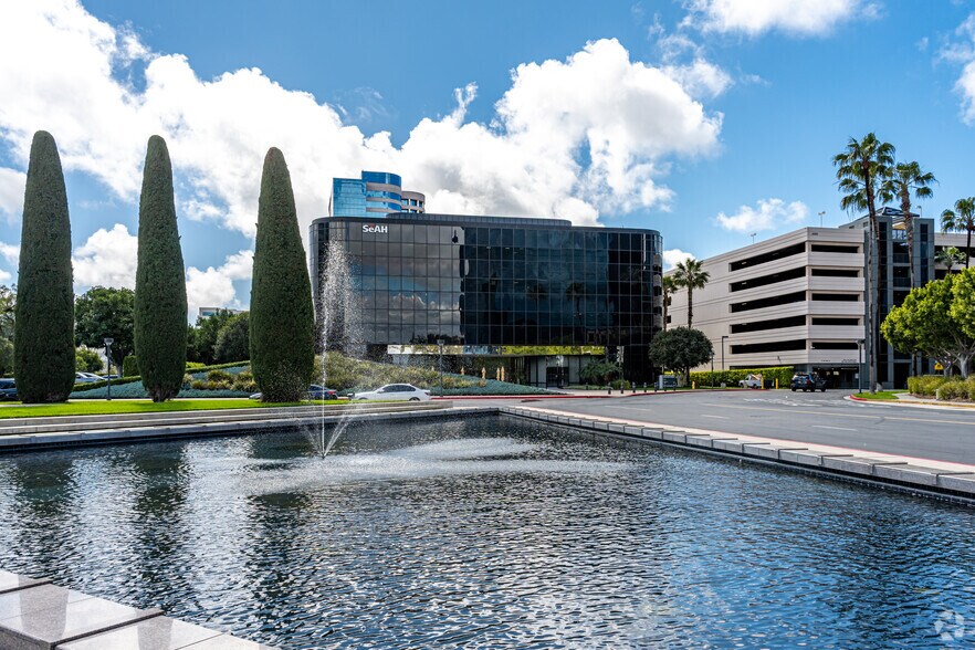 More Photos Of 2100 Main St, Irvine Office For Lease