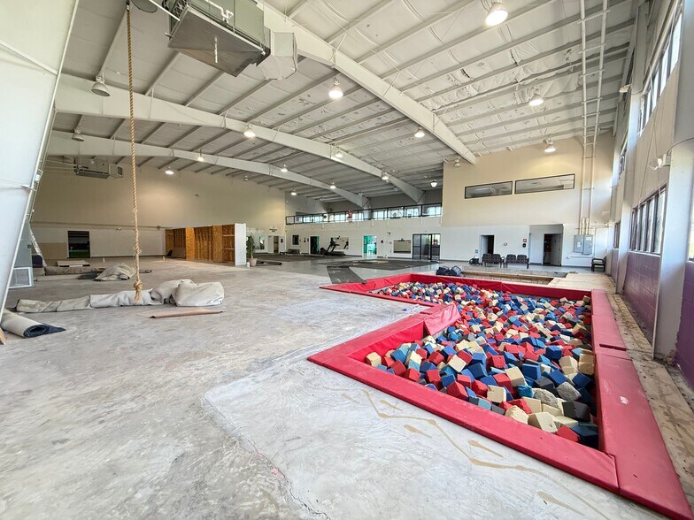 More Photos Of 175 Industrial Park Dr, Hollister Industrial For Sale
