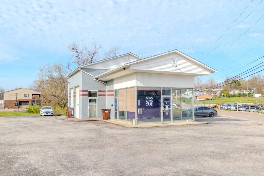 Primary Photo Of 525 E Main St, Mount Sterling Light Manufacturing For Lease