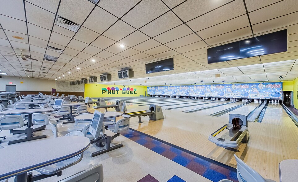 More Photos Of 2701 P Nut Ln, Bloomsburg Bowling Alley For Sale