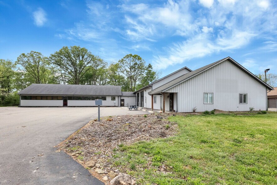 More Photos Of 1987 Coffman Rd, Newark Warehouse For Sale