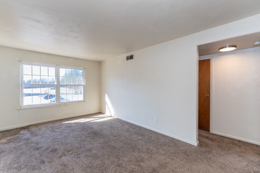 More Photos Of 200 Kilby Shores Dr, Suffolk Apartments For Sale