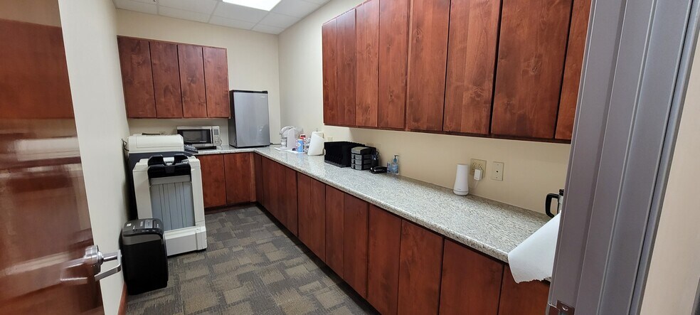 More Photos Of 5700 W Chandler Blvd, Chandler Coworking Space