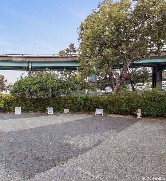 More Photos Of 575 10th St, San Francisco Warehouse For Sale
