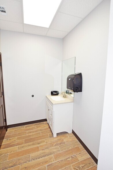 More Photos Of 13800 W Interstate 20 E, Odessa Industrial For Lease