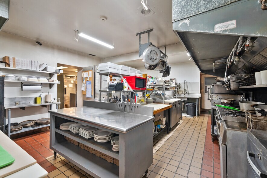 More Photos Of 181 E Brown St, Blairsville Restaurant For Sale