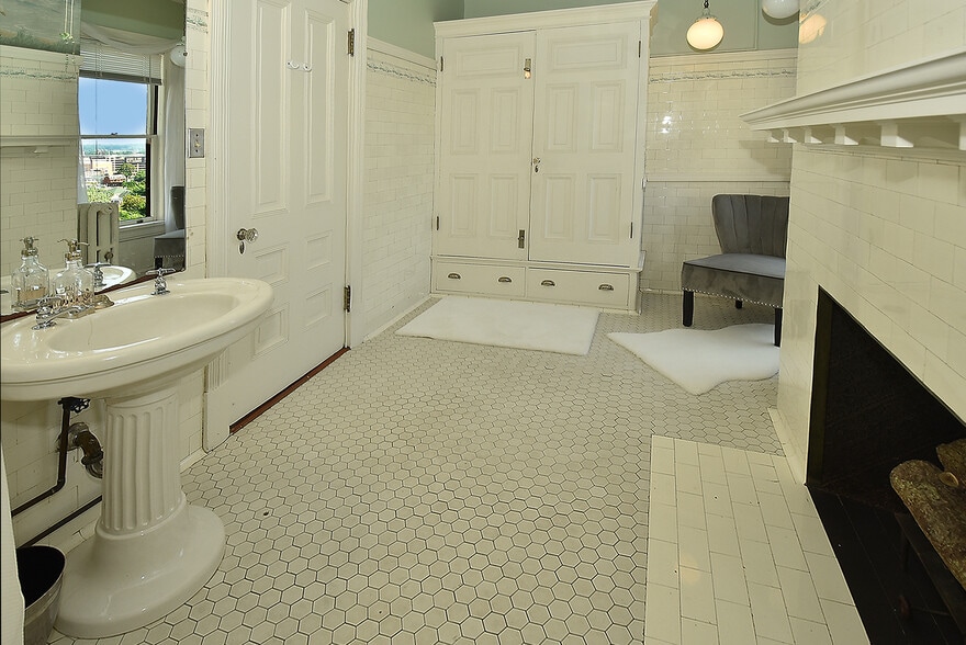 More Photos Of 270 Maple St, Springfield Hospitality For Sale