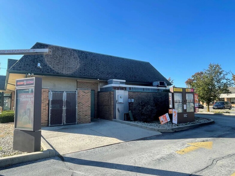 More Photos Of 20551 S La Grange Rd, Frankfort General Retail For Lease