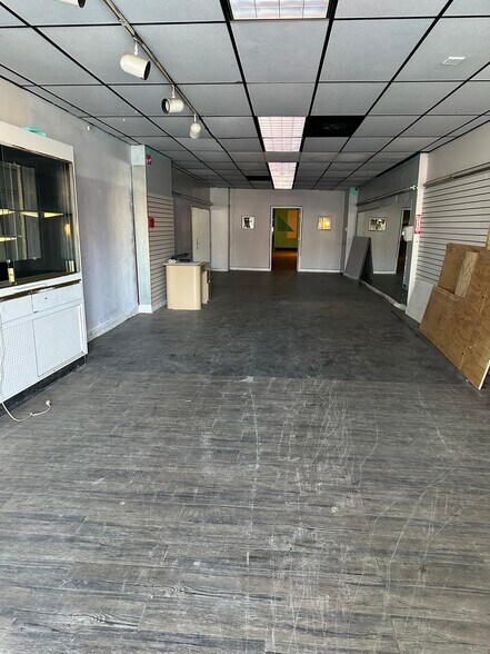 More Photos Of 1192 Yorkship Sq, Camden General Retail For Sale