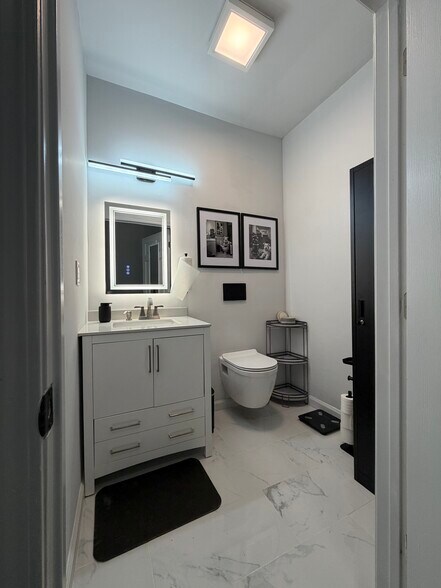 More Photos Of 2020 4th St, San Rafael Storefront For Sale