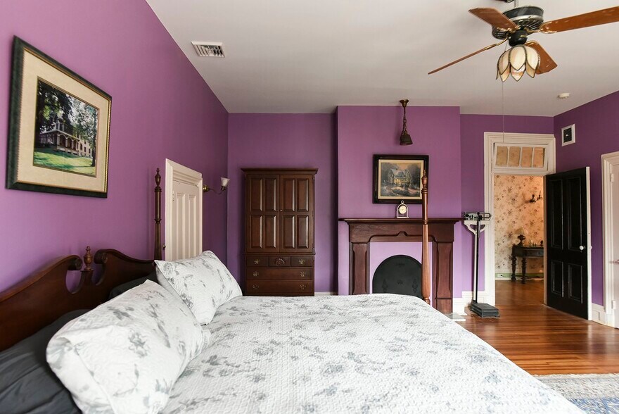 More Photos Of 827 Philadelphia Ave, Chambersburg Specialty For Sale