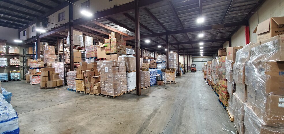 More Photos Of 804 Grant Ave, Joliet Warehouse For Lease