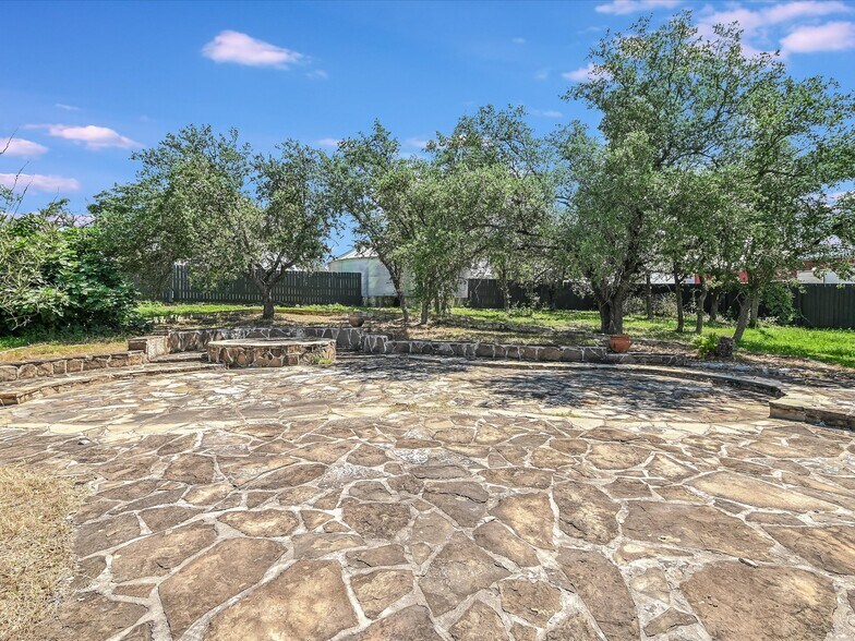 More Photos Of 19510 Hamilton Pool Rd, Dripping Springs Freestanding For Sale