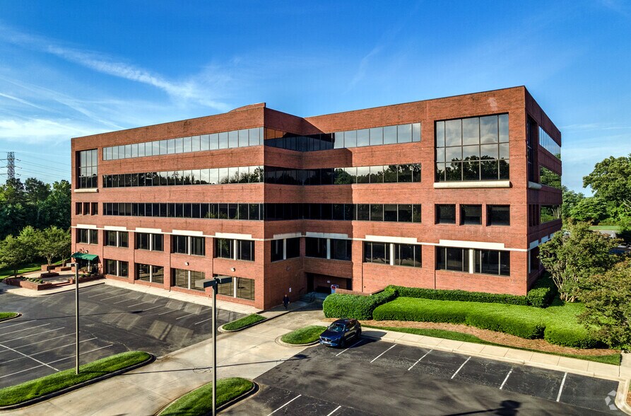 More Photos Of 8701 Red Oak Blvd, Charlotte Office For Lease