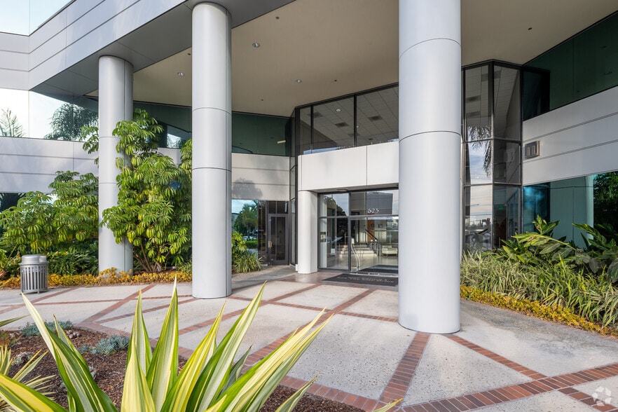 More Photos Of 625 The City Dr S, Orange Office For Lease