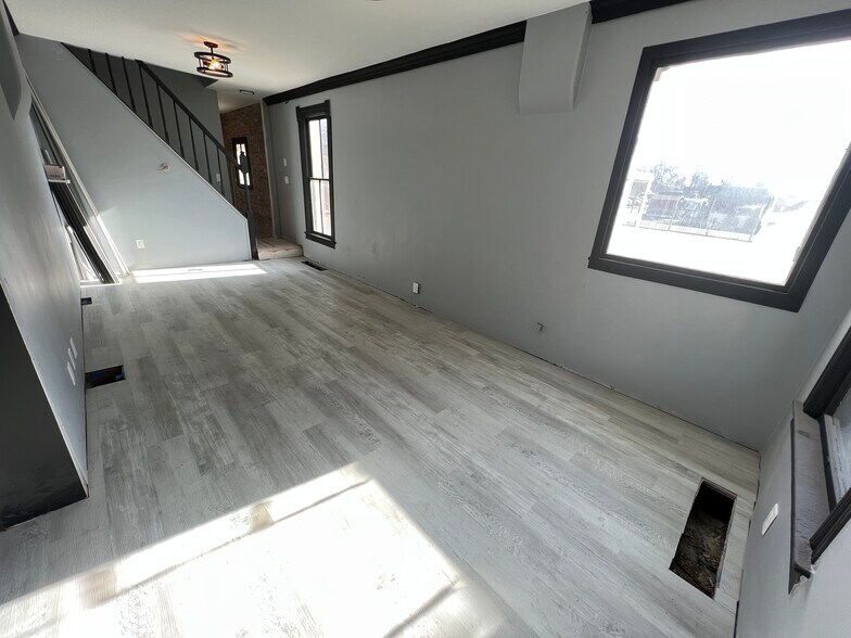 More Photos Of 2174 S Broadway, Denver Freestanding For Lease