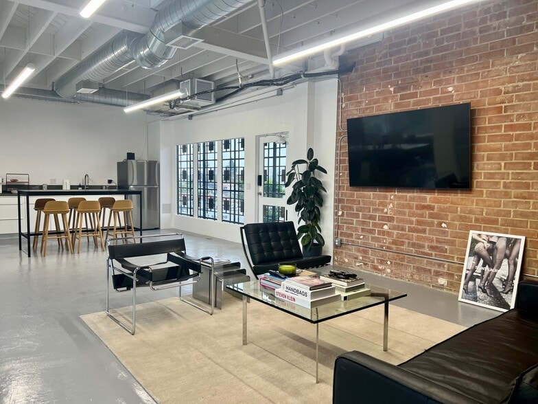 More Photos Of 7451-7465 Beverly Blvd, Los Angeles Loft Creative Space For Lease
