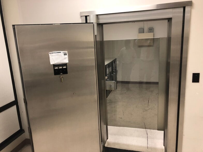 More Photos Of 100 W Russell St, Fayetteville Medical For Lease