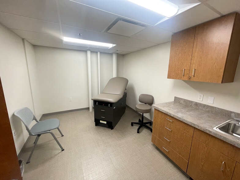 More Photos Of 7400 Holabird Ave, Baltimore Medical For Lease